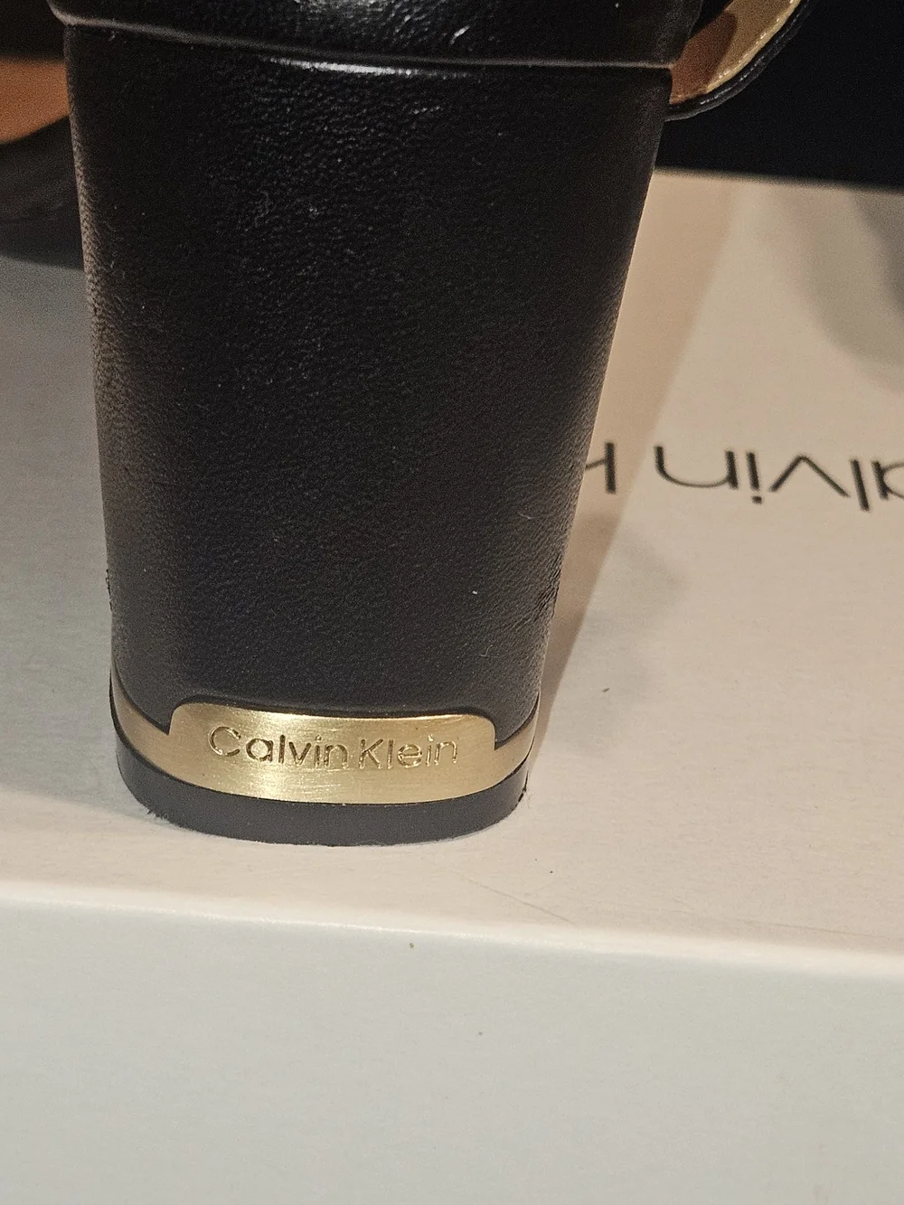 Chunky Black Leather Sandal with Gold Buckle Calvin KLEIN SIZE 9
